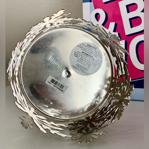 Bath and body works 3 wick candle holder. (Candle not included) - Picture 3 of 6